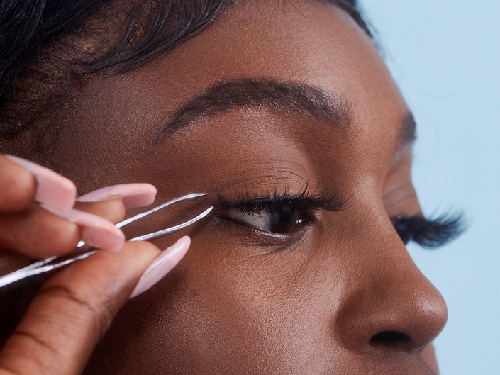 Your Guide to Applying Magnetic Lashes